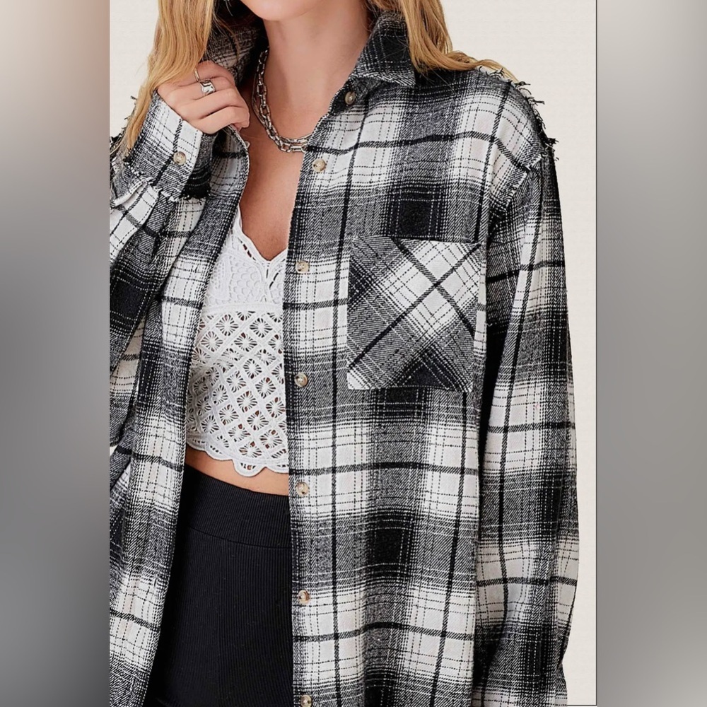 NWT La Miel Raw Edge Button Down Plaid Oversized Flannel Top - Picture 5 of 6